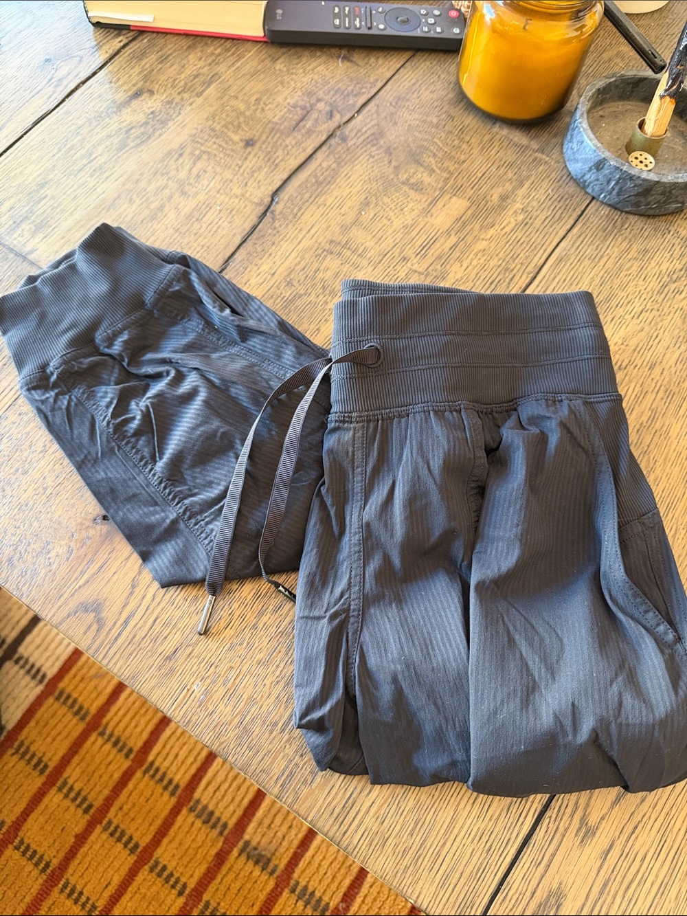 lululemon athletica women’s Black Active Leggings with Drawstring
